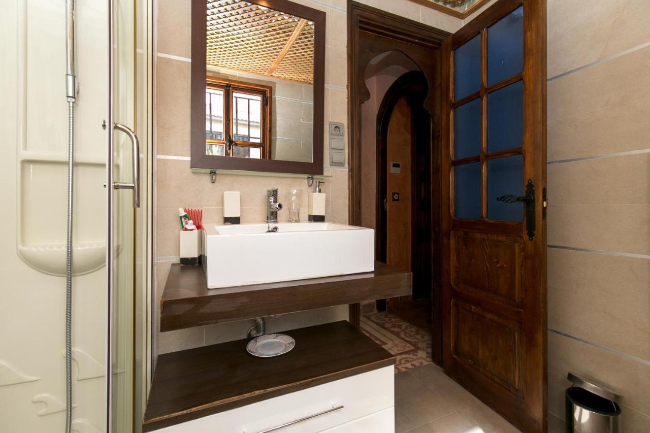 Charming Andalusian House - Free Parking Villa กรานาดา ภายนอก รูปภาพ